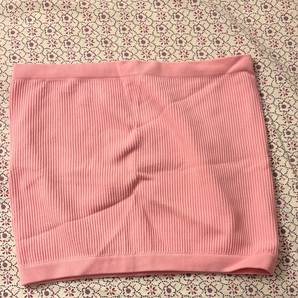 Chic Pink Ribbed Women's Crop Top